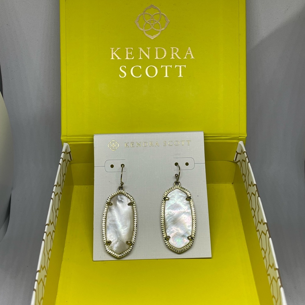 White Elle Drop Earrings.